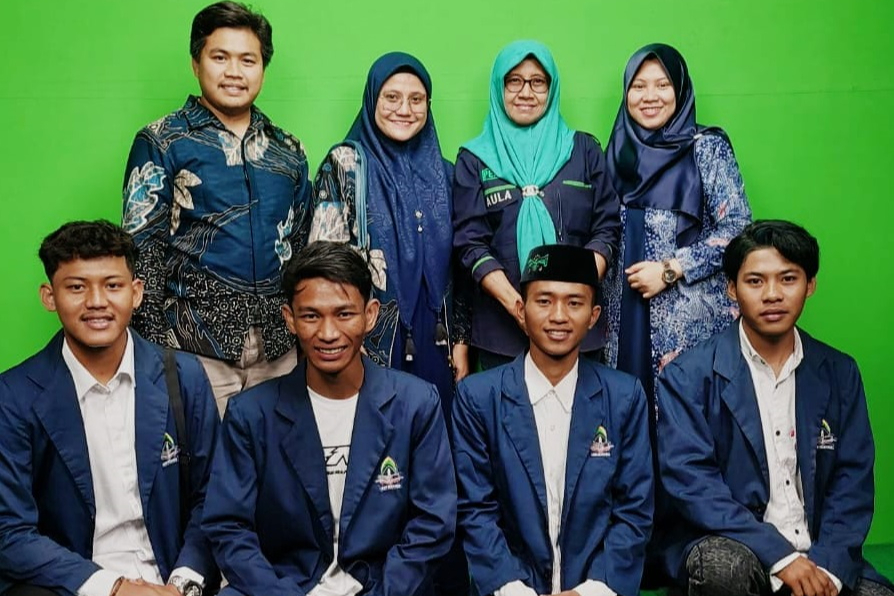 Tambah Pengalaman Lapangan, Mahasiswa Praktikan FAUD Resmi Diserahkan Pada PT Aula Media NU Surabaya